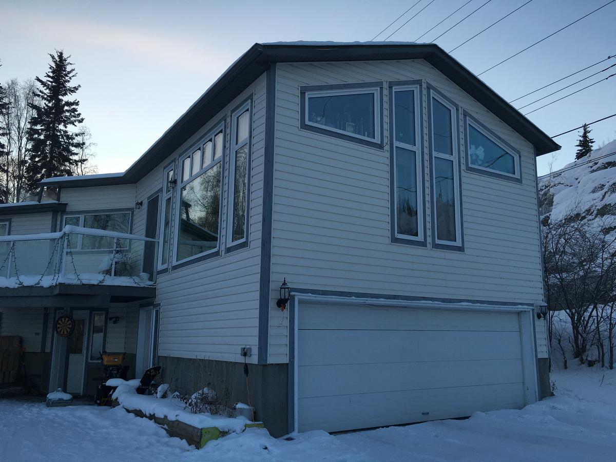 Bed and Breakfast Mabuhay Lakeside Manor Yellowknife Exteriér fotografie