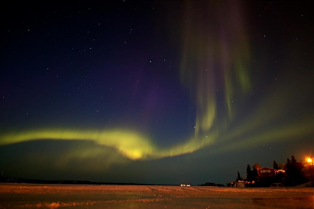 Bed and Breakfast Mabuhay Lakeside Manor Yellowknife Exteriér fotografie