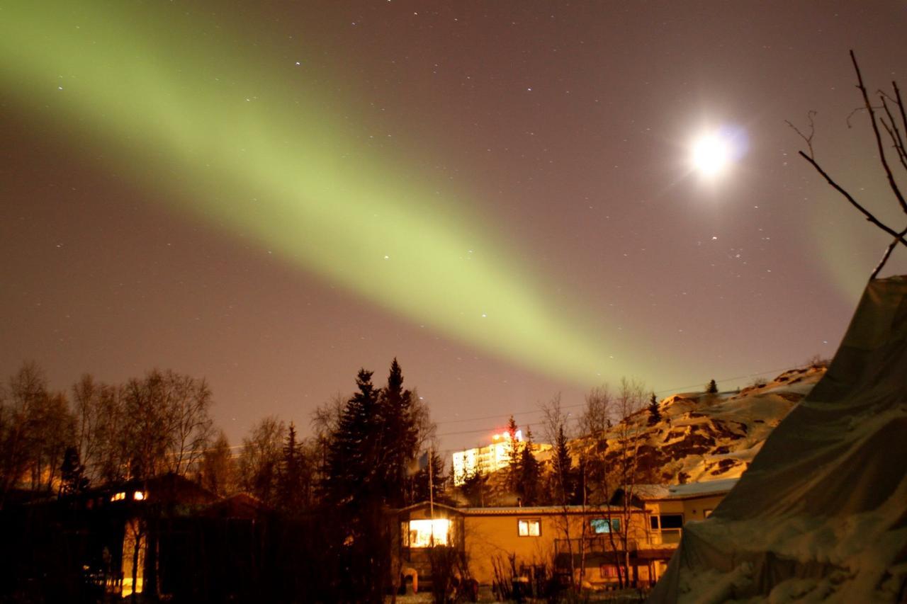 Bed and Breakfast Mabuhay Lakeside Manor Yellowknife Exteriér fotografie