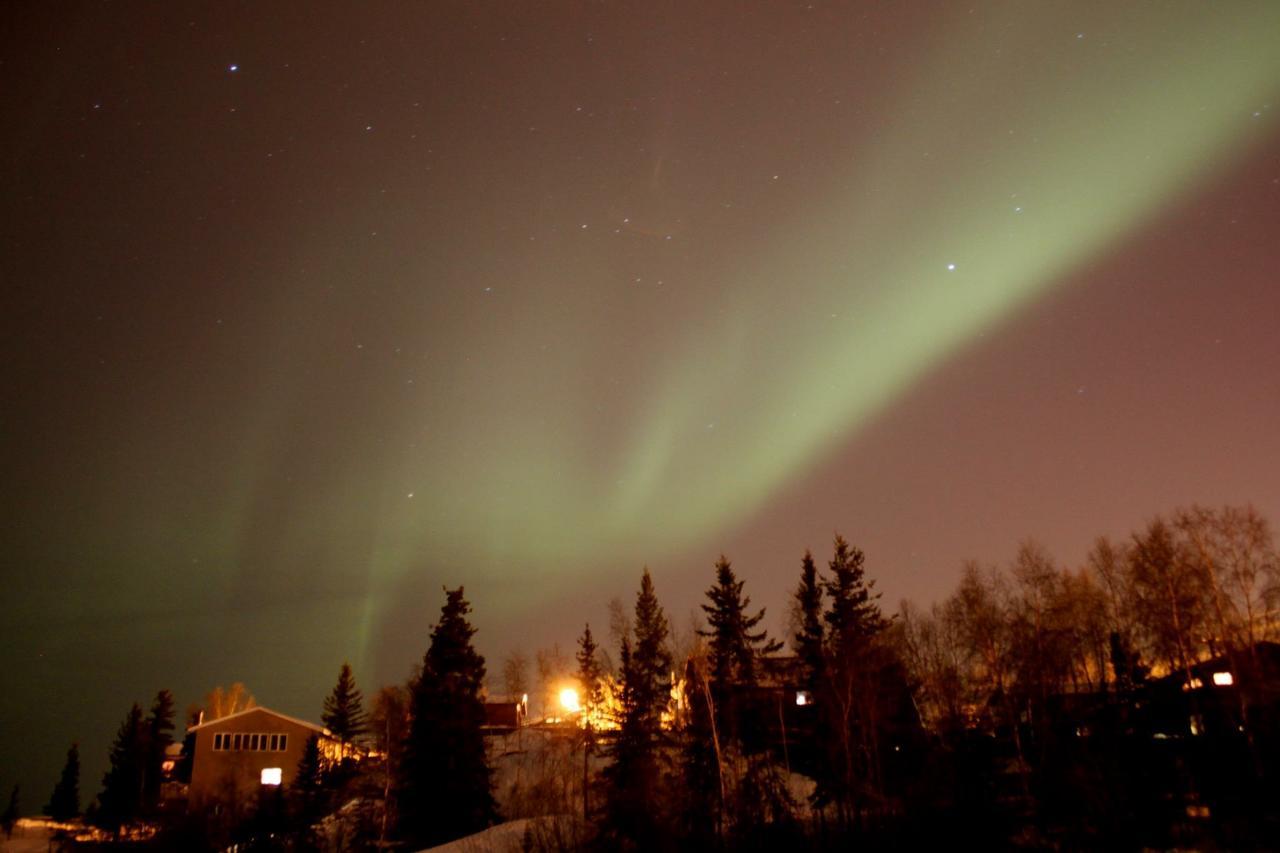 Bed and Breakfast Mabuhay Lakeside Manor Yellowknife Exteriér fotografie