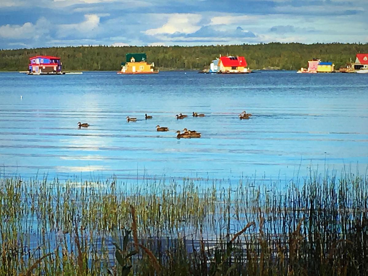 Bed and Breakfast Mabuhay Lakeside Manor Yellowknife Exteriér fotografie