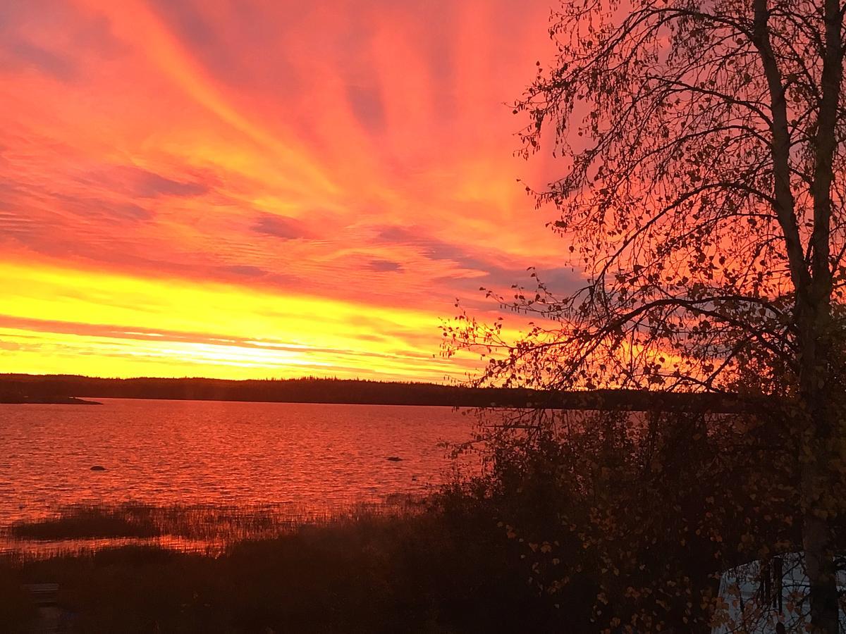 Bed and Breakfast Mabuhay Lakeside Manor Yellowknife Exteriér fotografie