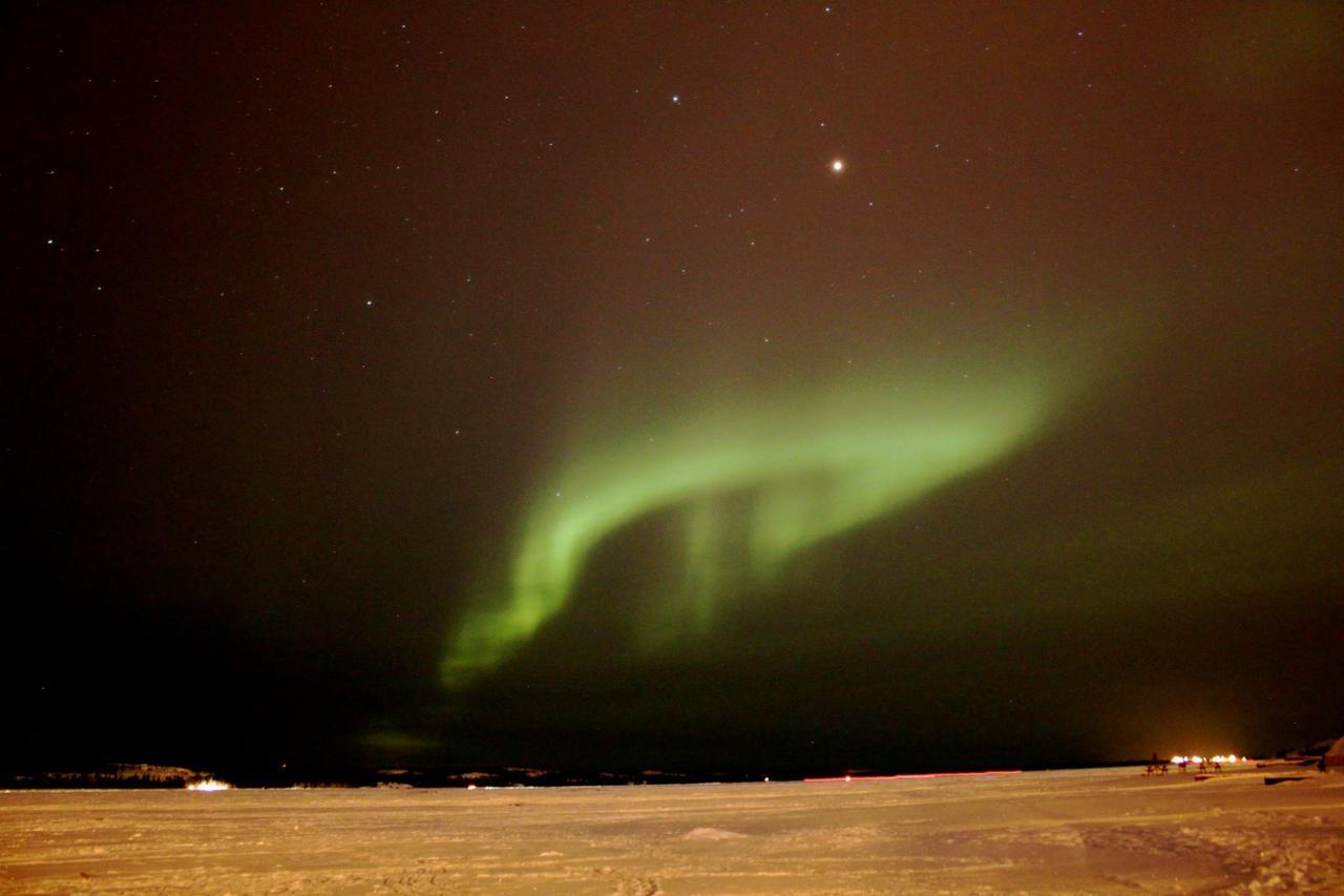 Bed and Breakfast Mabuhay Lakeside Manor Yellowknife Exteriér fotografie