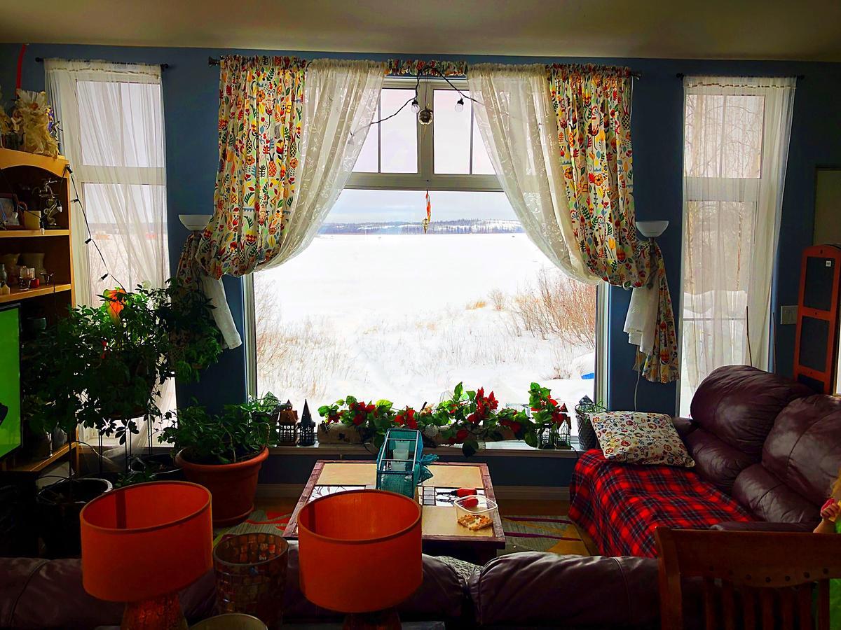 Bed and Breakfast Mabuhay Lakeside Manor Yellowknife Exteriér fotografie
