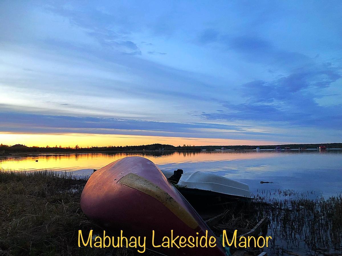 Bed and Breakfast Mabuhay Lakeside Manor Yellowknife Exteriér fotografie