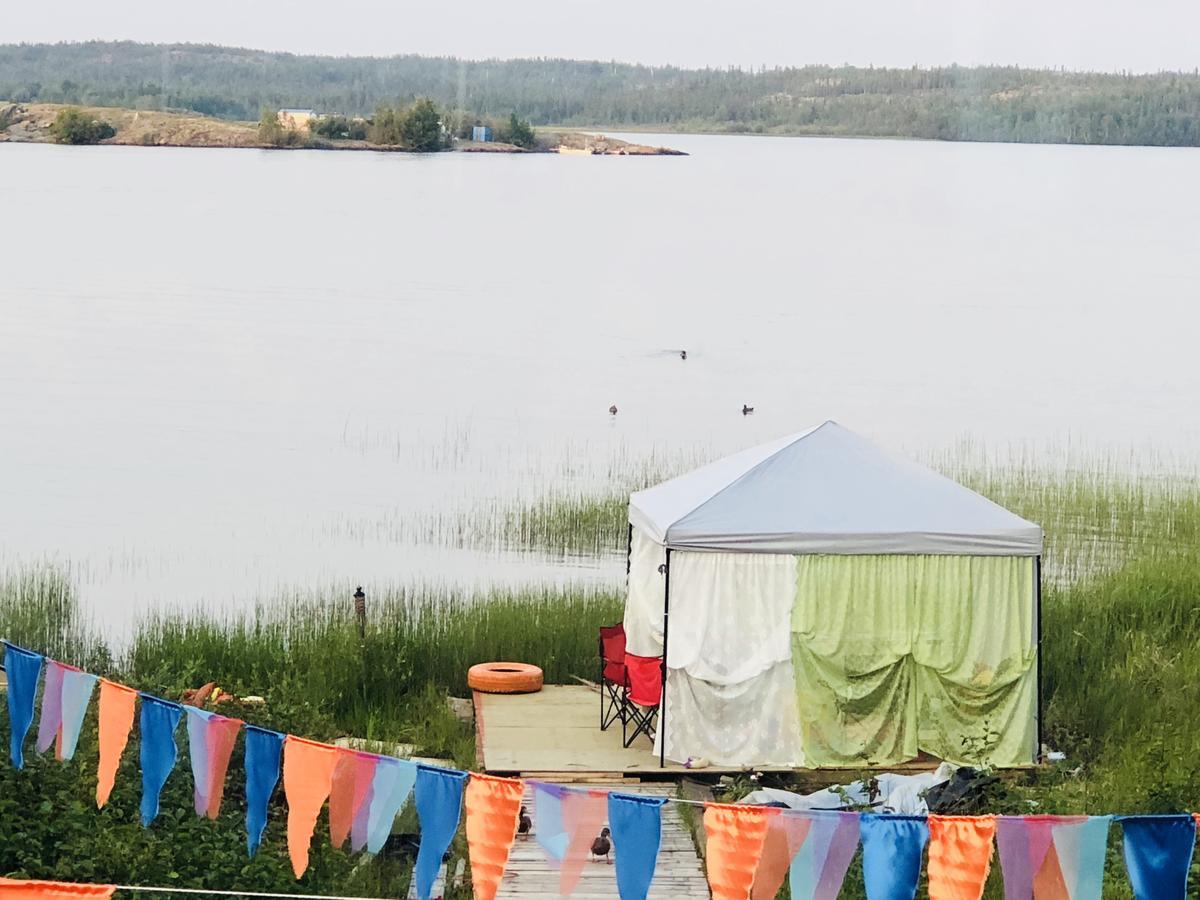 Bed and Breakfast Mabuhay Lakeside Manor Yellowknife Exteriér fotografie