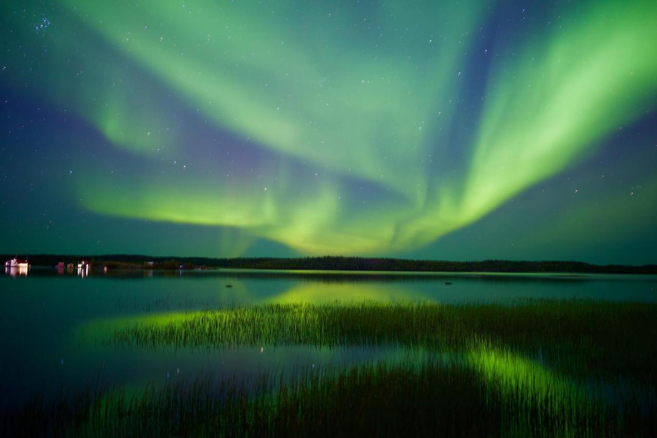 Bed and Breakfast Mabuhay Lakeside Manor Yellowknife Exteriér fotografie